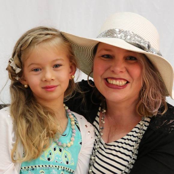 Meet your Posher, Lisa - Picture 1 of 1